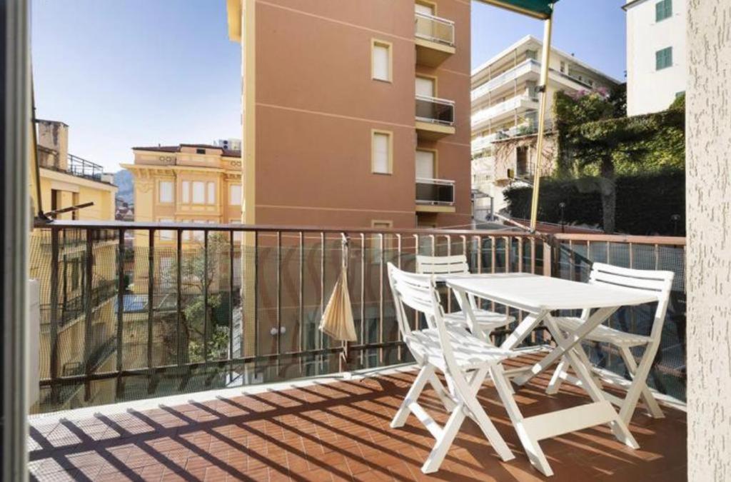Ca Adri , Appartamento In Posizione Strategica Per Godere Delle Spiaggia E Dei Sentieri Outdoor ! Finale Ligure Exterior photo